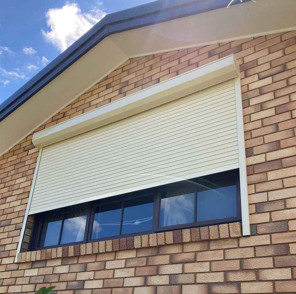 Roller-shutters-offwhite