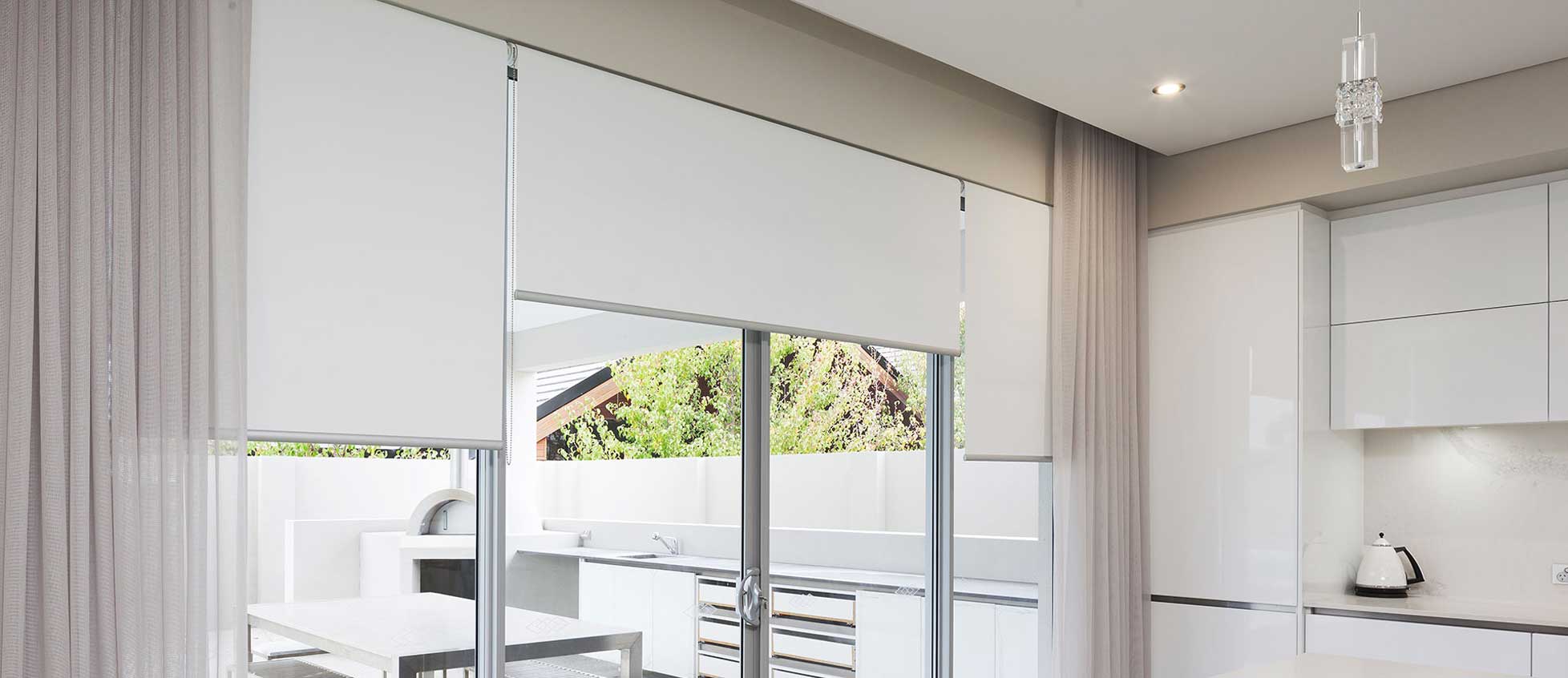 Blinds-with-sheers-kitchen