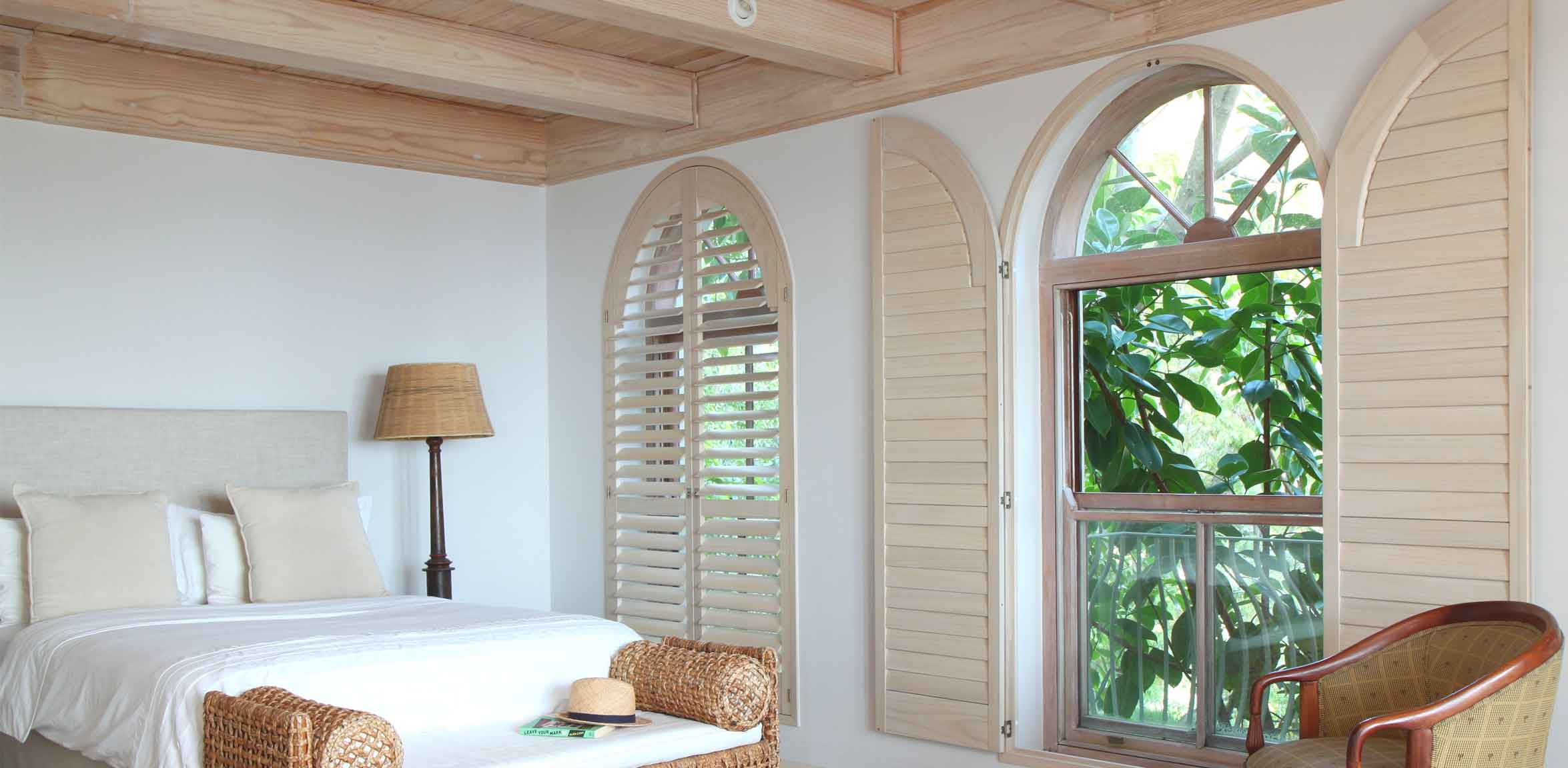 bay-window-plantation-shutters