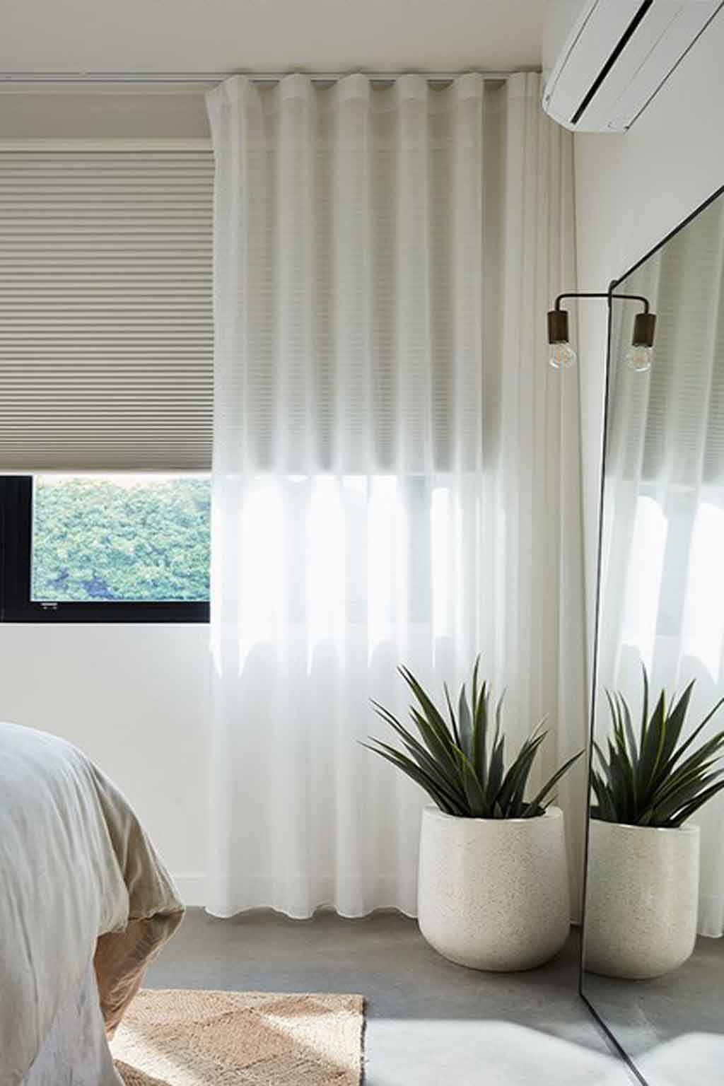 honeycomb-blinds-with-sheer-curtains