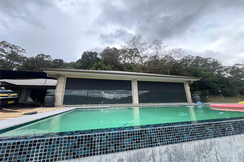 outdoor blinds outside